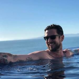 Meet your Posher, Christopher